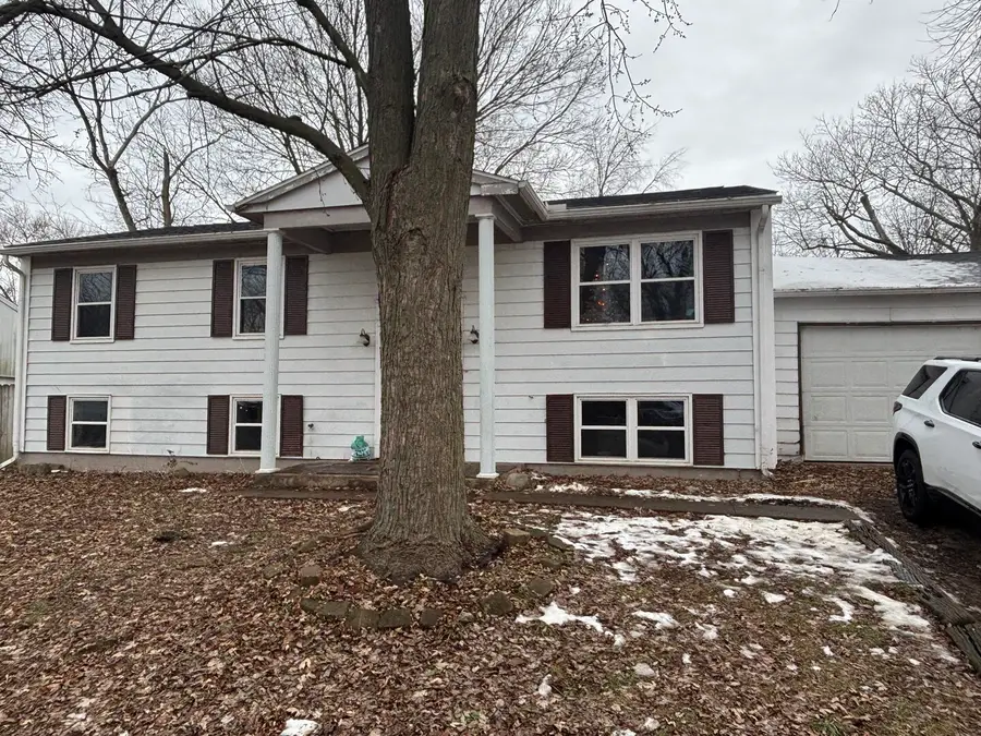 901 Dogwood Drive, Champaign, IL 61821 - Image #3