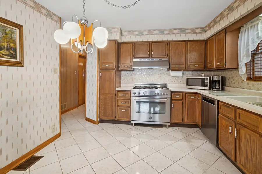 2324 N 73rd Court, Elmwood Park, IL 60707 - Image #2