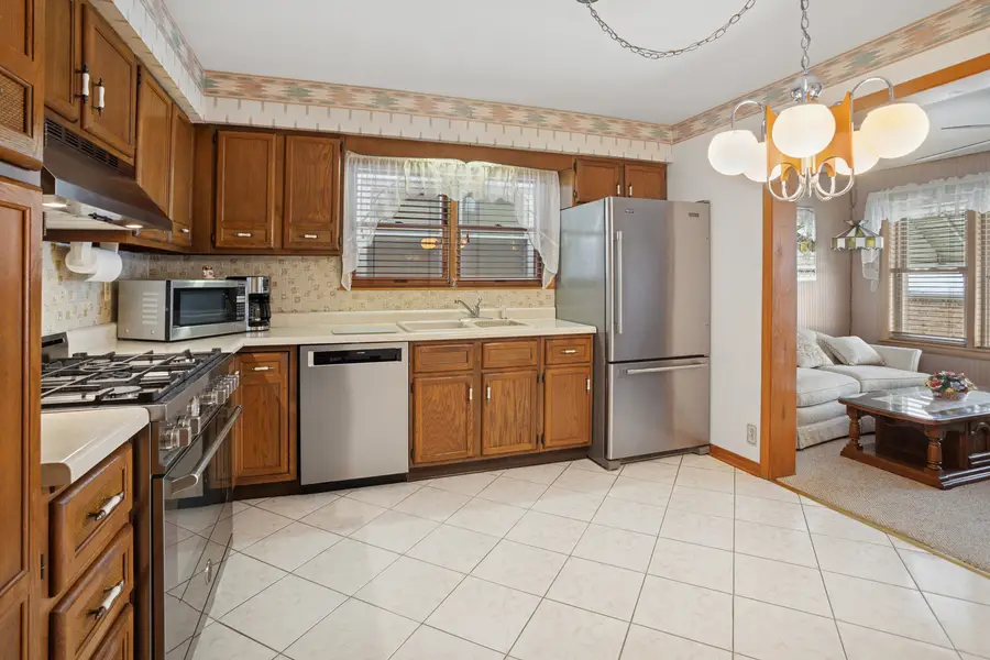 2324 N 73rd Court, Elmwood Park, IL 60707 - Image #3