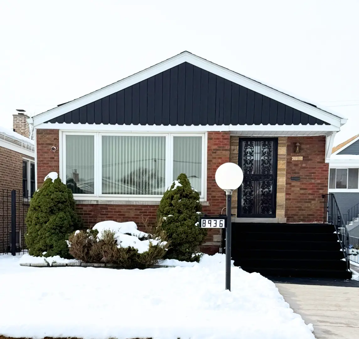 8936 S Oglesby Avenue, Chicago, IL 60617 - Image #1