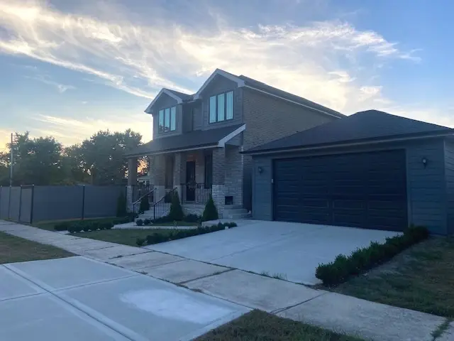 10030 Moody Avenue, Oak Lawn, IL 60453 - Image #1