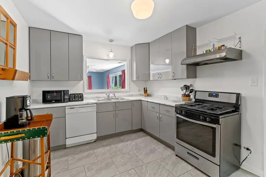 321 Newman Court, Lake Bluff, IL 60044 - Image #3