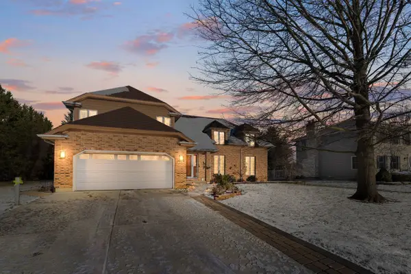 201 Amber Court, West Chicago, IL 60185