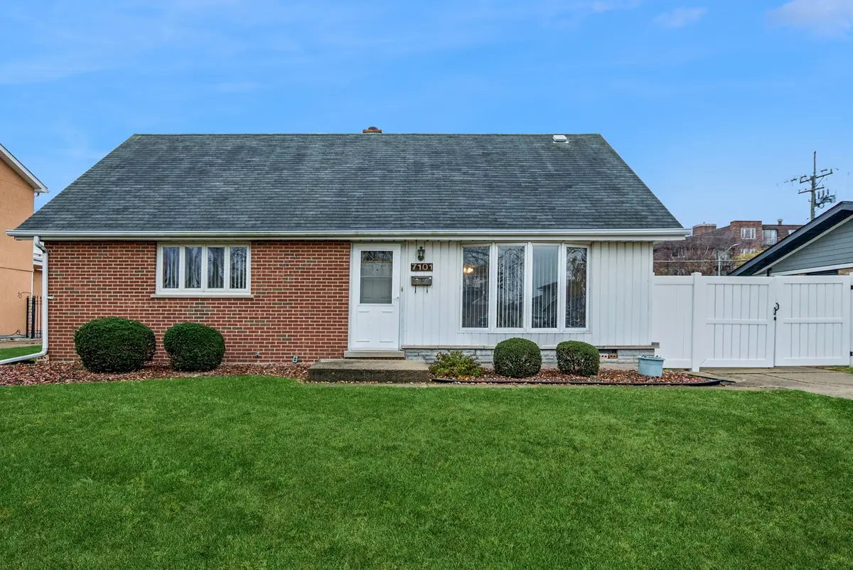 7101 Stanford Drive, Bridgeview, IL 60455 - Image #1