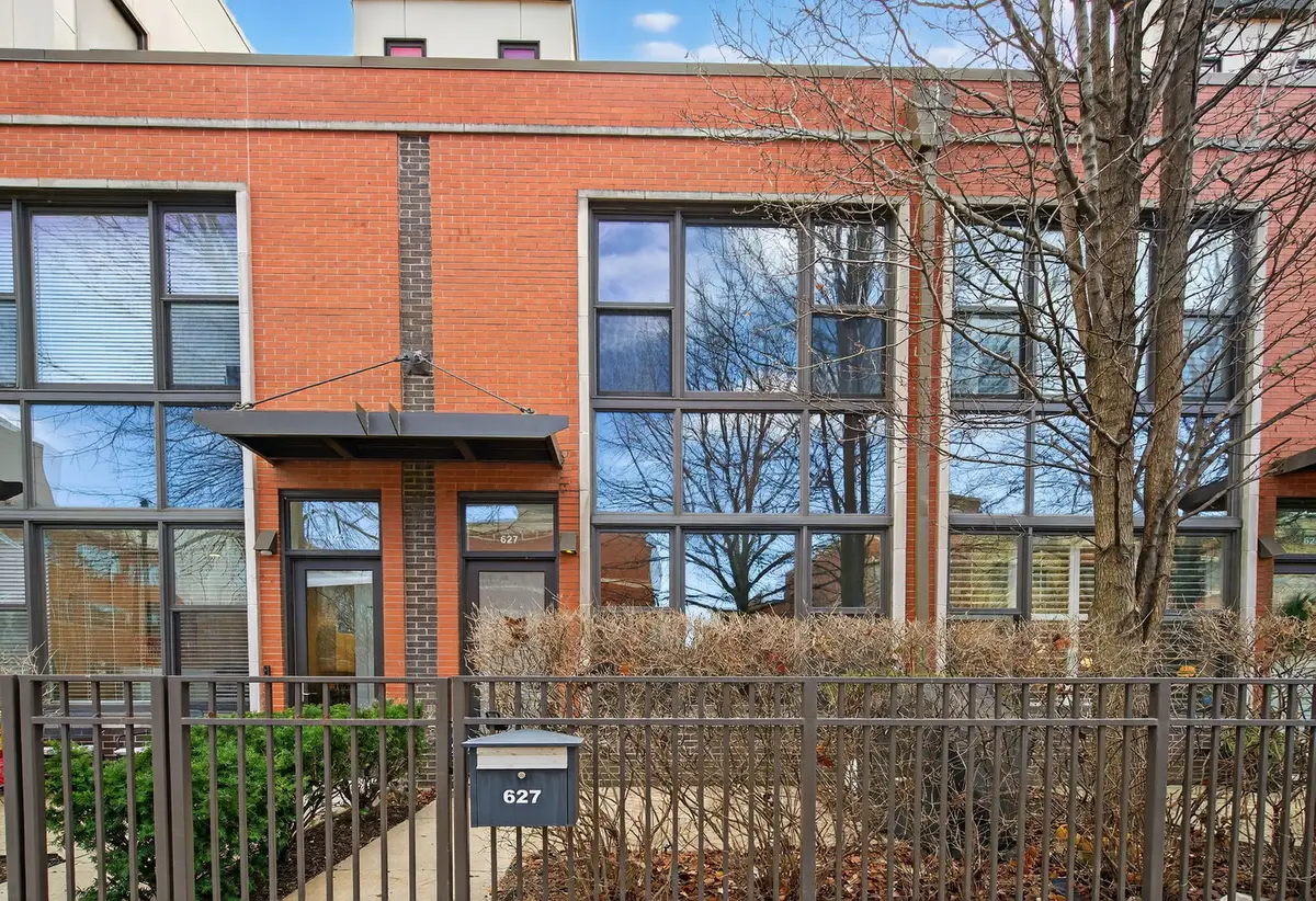 627 W Oak Street, Chicago, IL 60610 - Image #1