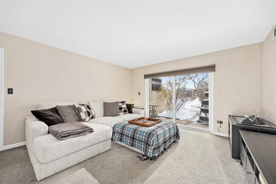 6174 Knoll Lane Court #101, Willowbrook, IL 60527 - Image #3