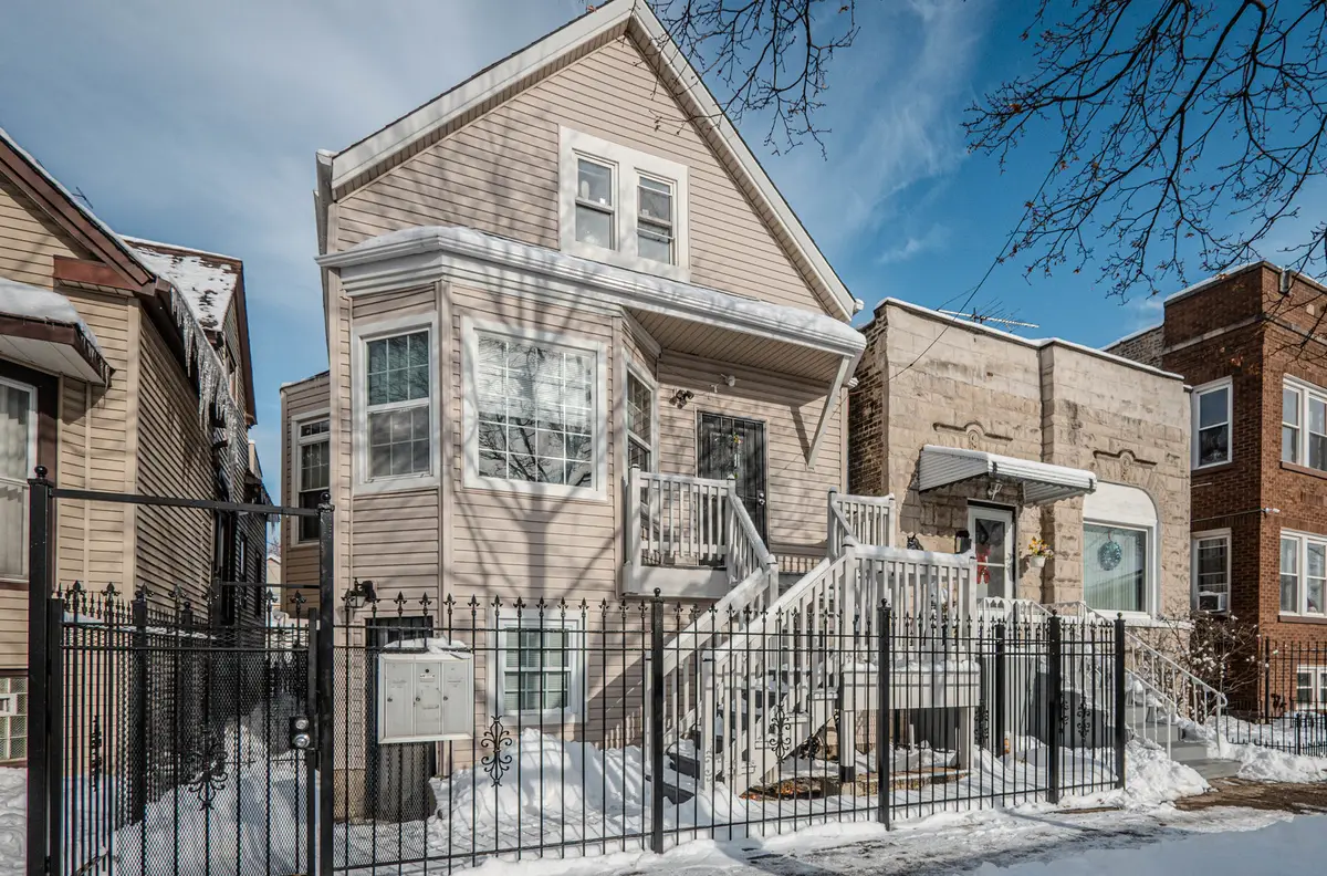 4910 W Walton Street, Chicago, IL 60651 - #1