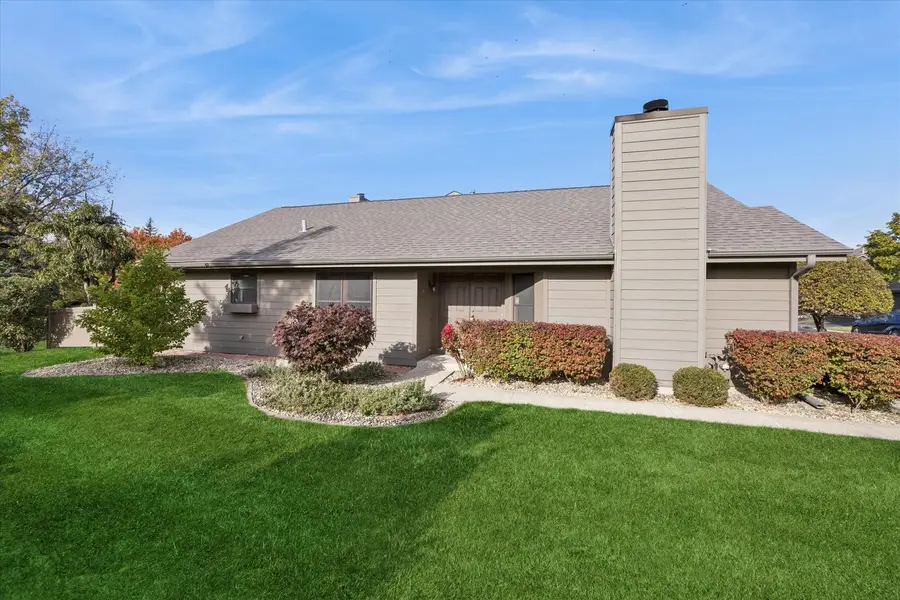 8032 Wildwood Lane, Darien, IL 60561 - Image #2