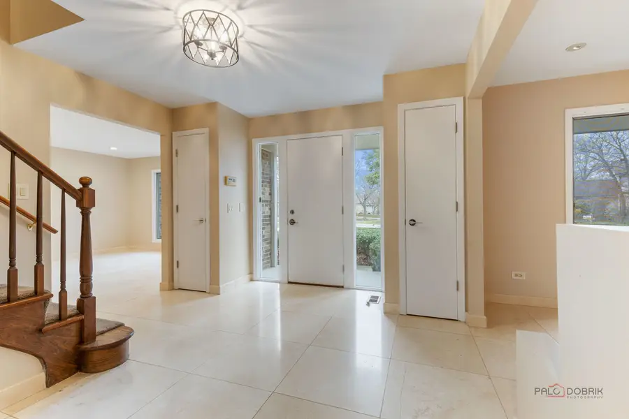 825 Downing Street, Northbrook, IL 60062 - Image #2