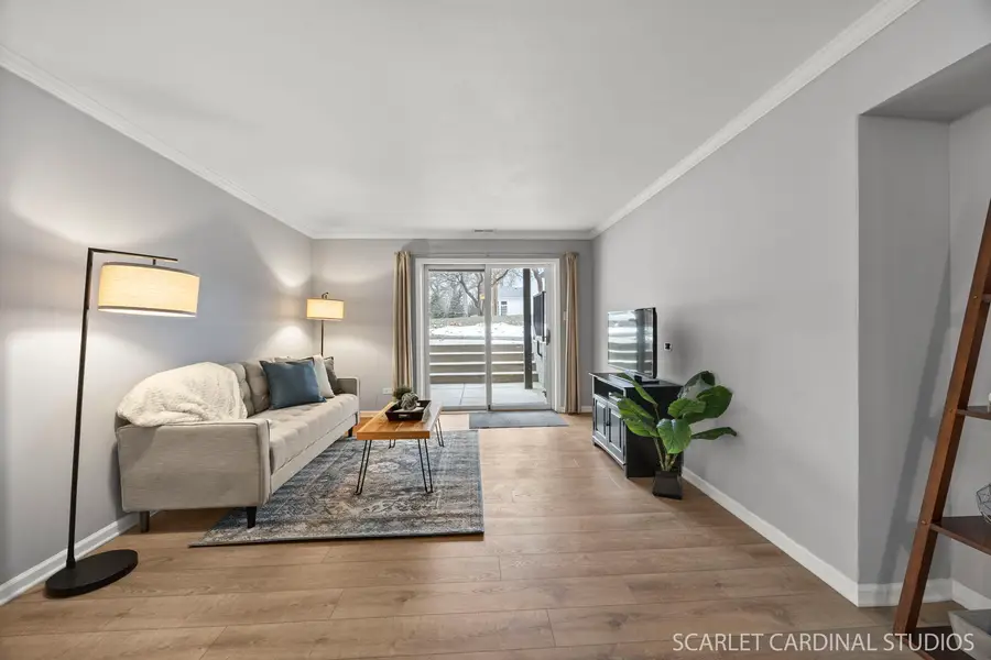 1484 Stonebridge Circle #B2, Wheaton, IL 60189 - Image #3