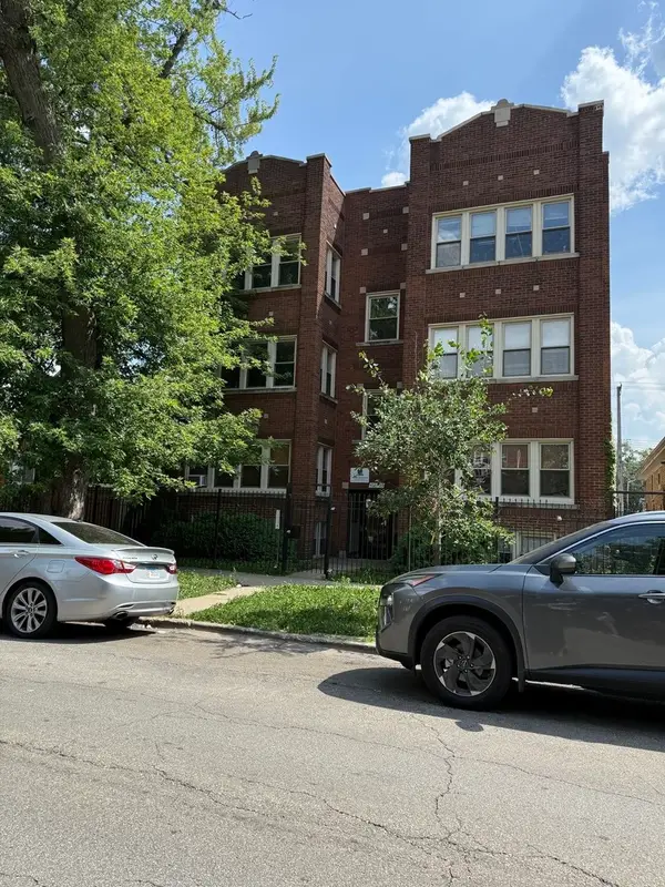 4027 W Crystal Street #2, Chicago, IL 60651