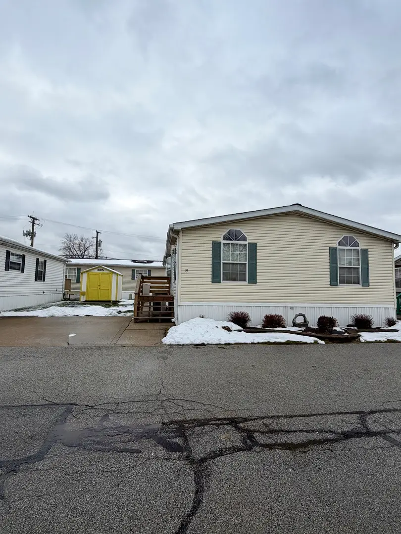 8800 Harlem Avenue #19, Bridgeview, IL 60455 - Image #1