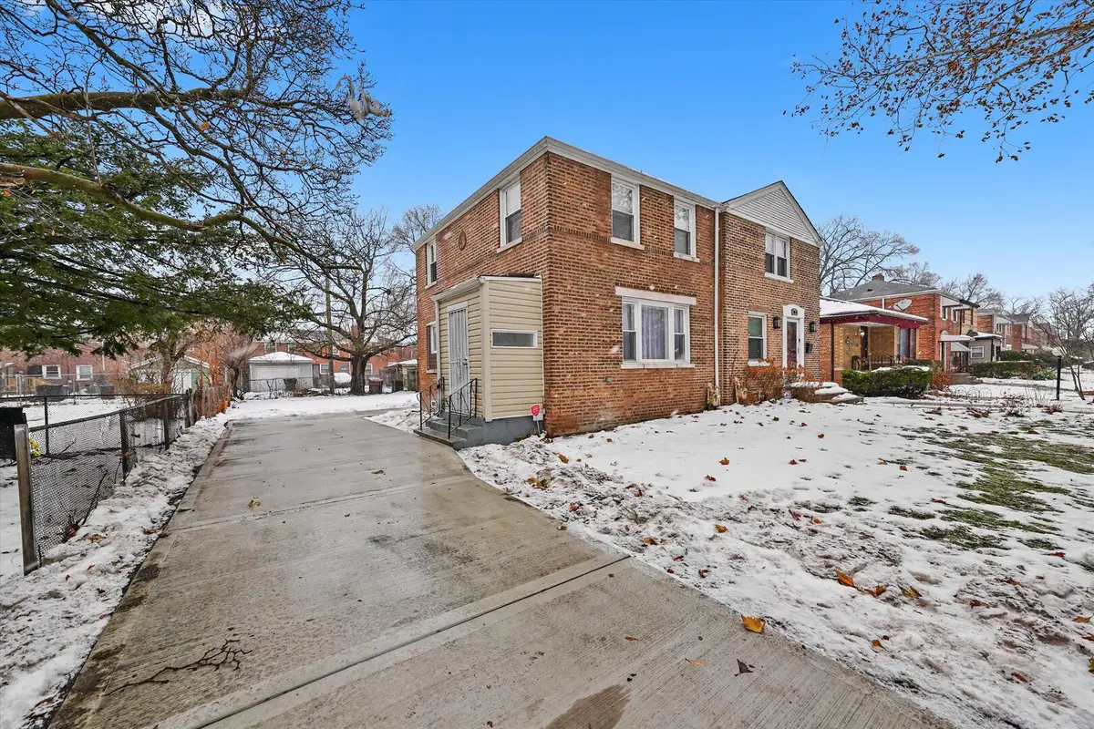 9656 S Chappel Avenue, Chicago, IL 60617 - Image #1