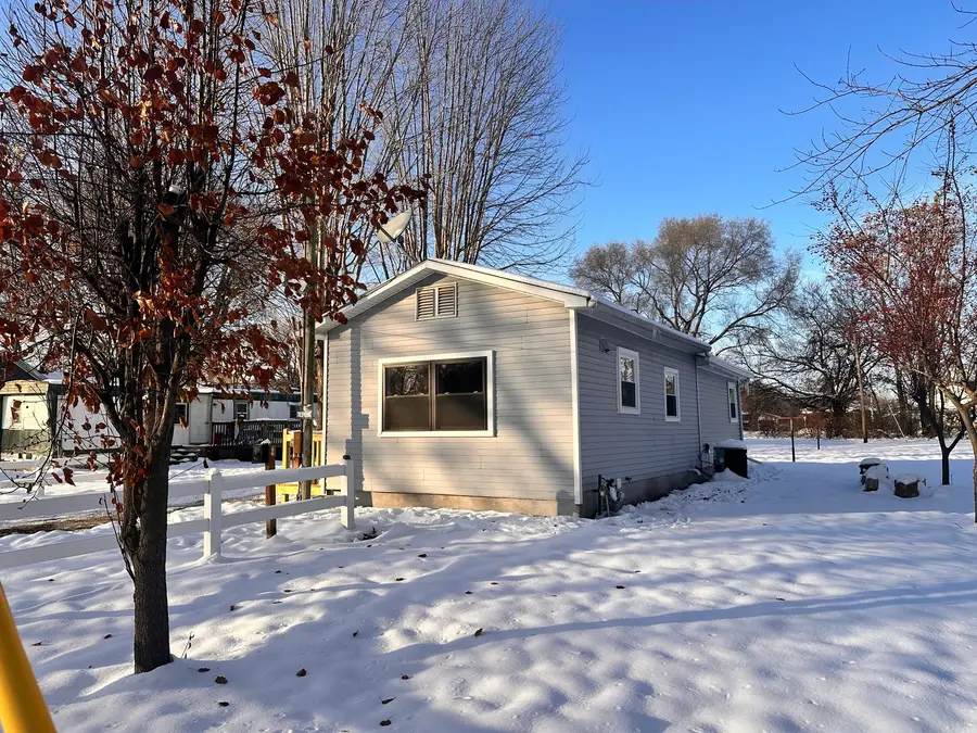 518 Spring Street, Streator, IL 61364 - Image #2