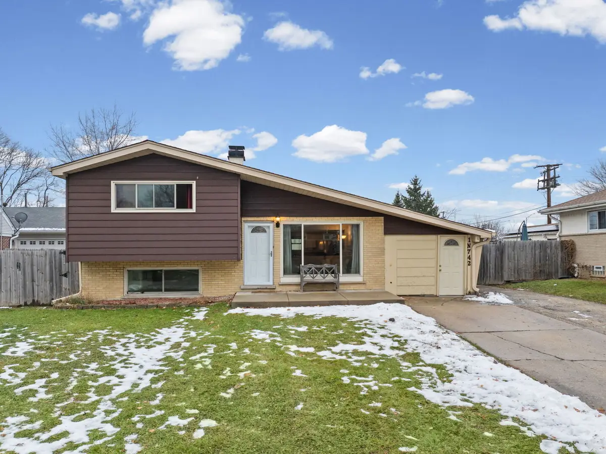 1N742 Forest Avenue, Glen Ellyn, IL 60137 - Image #1