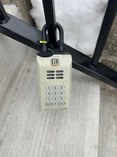 1813 Hemlock Place #311, Schaumburg, IL 60173 - Image #3