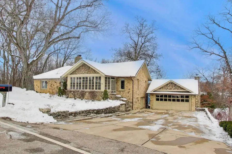 205 Orchard Road, North Barrington, IL 60010 - Image #2