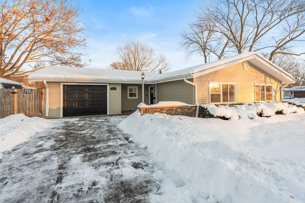 1 N Sycamore Lane, North Aurora, IL 60542 - Image #1