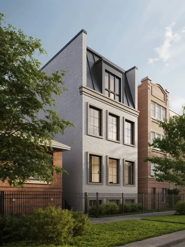 1124 W Addison Street #1, Chicago, IL 60613