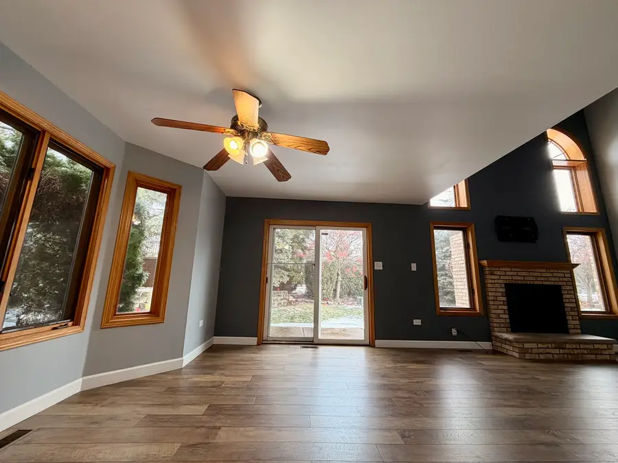 19301 Enclave Lane, Tinley Park, IL 60487 - Image #3