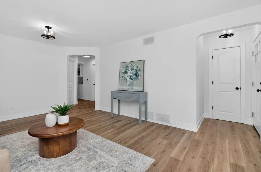 7624 W Ainslie Street, Harwood Heights, IL 60706 - Image #3