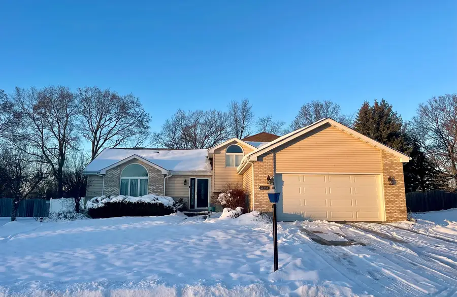 24914 W Illini Drive, Plainfield, IL 60544 - Image #3
