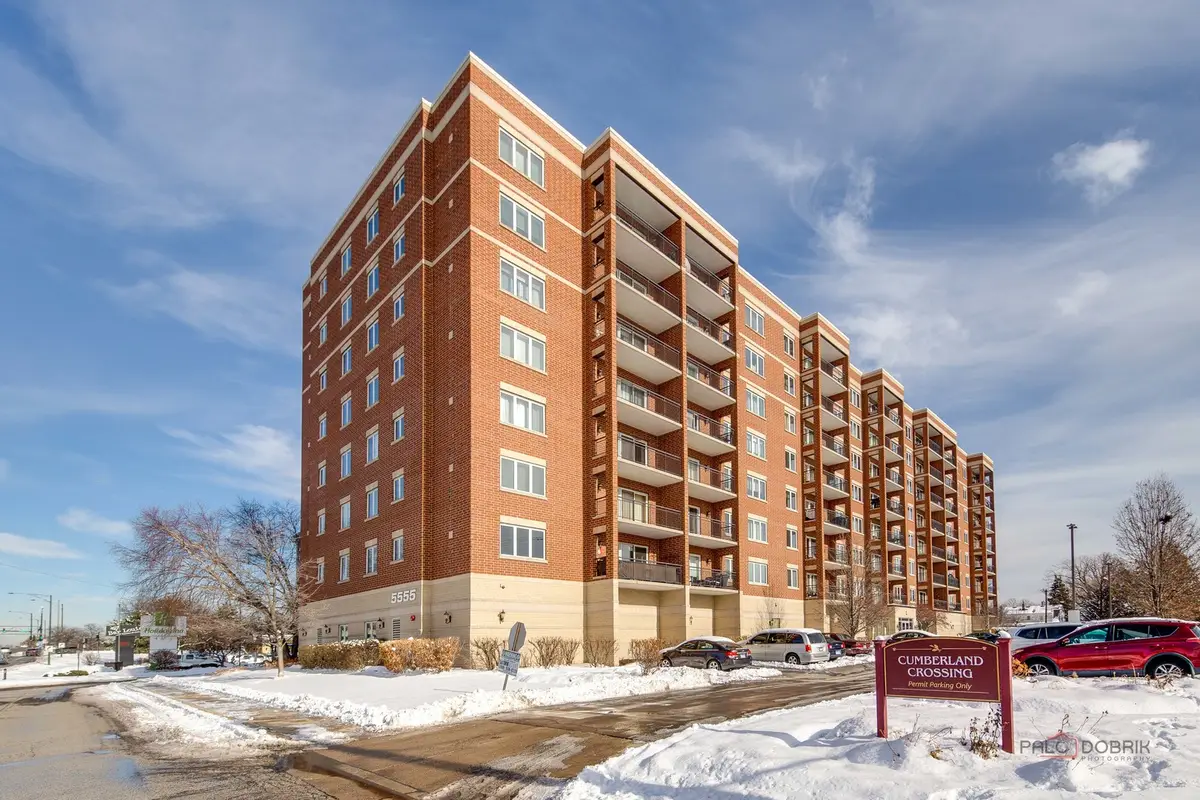 5555 N Cumberland Avenue #803, Chicago, IL 60656 - Image #1