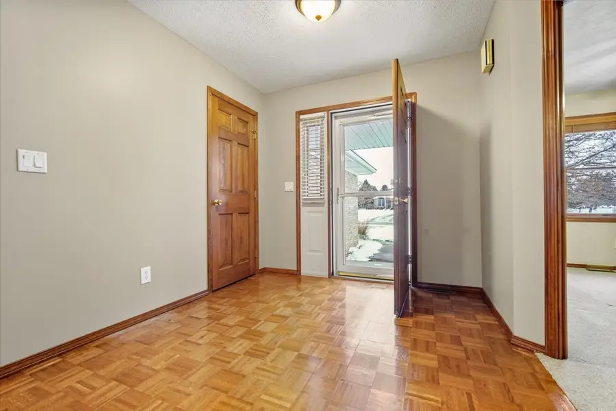 582 Fairway Drive, El Paso, IL 61738 - Image #3