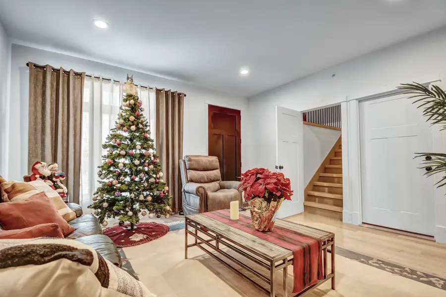 8332 S 78th Court, Justice, IL 60458 - Image #3