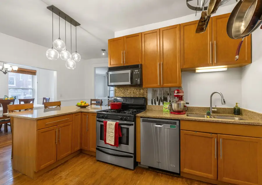 1417 W Arthur Avenue #1R, Chicago, IL 60626 - Image #3