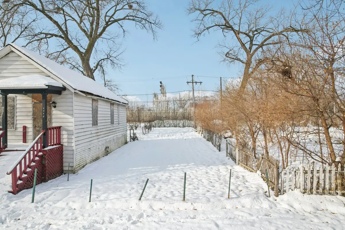 4338 S Shields Avenue, Chicago, IL 60609 - Image #1