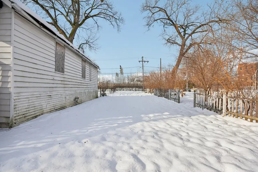 4338 S Shields Avenue, Chicago, IL 60609 - Image #2
