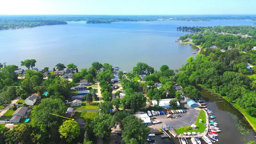 38815 N Broadway Avenue, Antioch, IL 60002 - Image #3