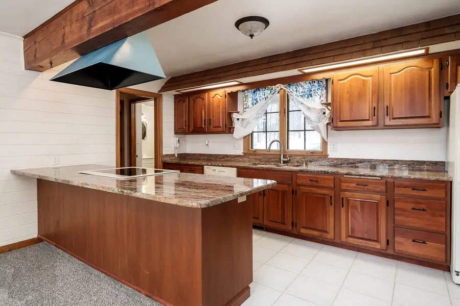 4877 Stage Coach Trail, Rockford, IL 61101 - Image #2