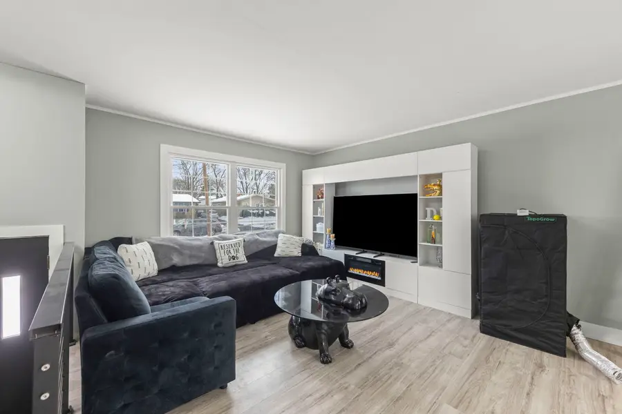 1364 Leslie Lane, Glendale Heights, IL 60139 - Image #2