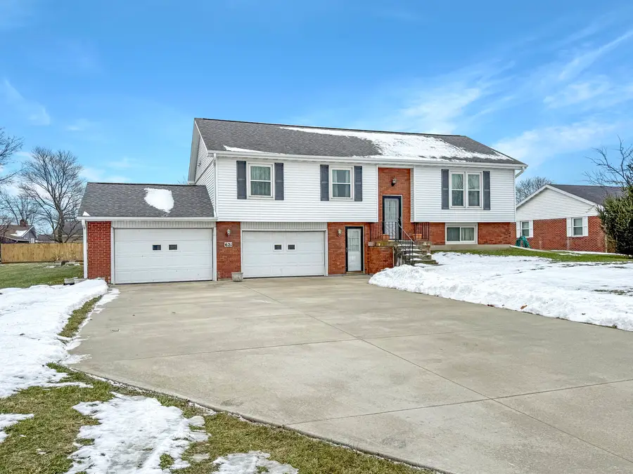 621 W Champaign Avenue, Rantoul, IL 61866 - #3