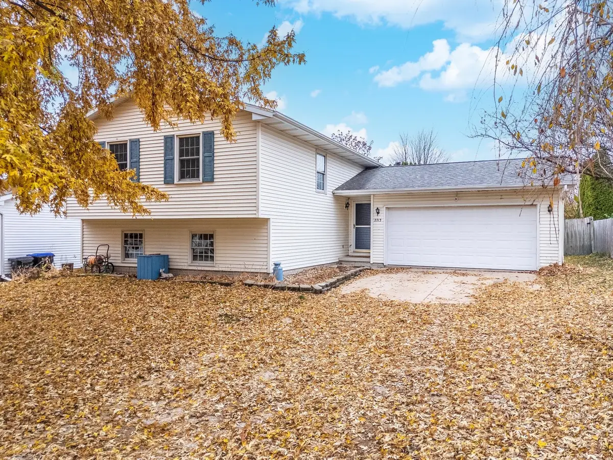 2713 Essington Street, Bloomington, IL 61705 - Image #1