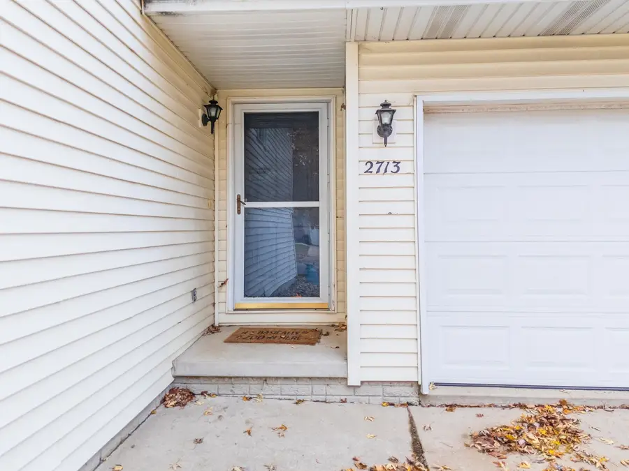 2713 Essington Street, Bloomington, IL 61705 - Image #2