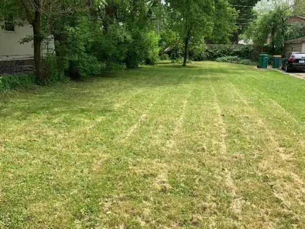 29 Ferndale Drive, Round Lake Beach, IL 60073