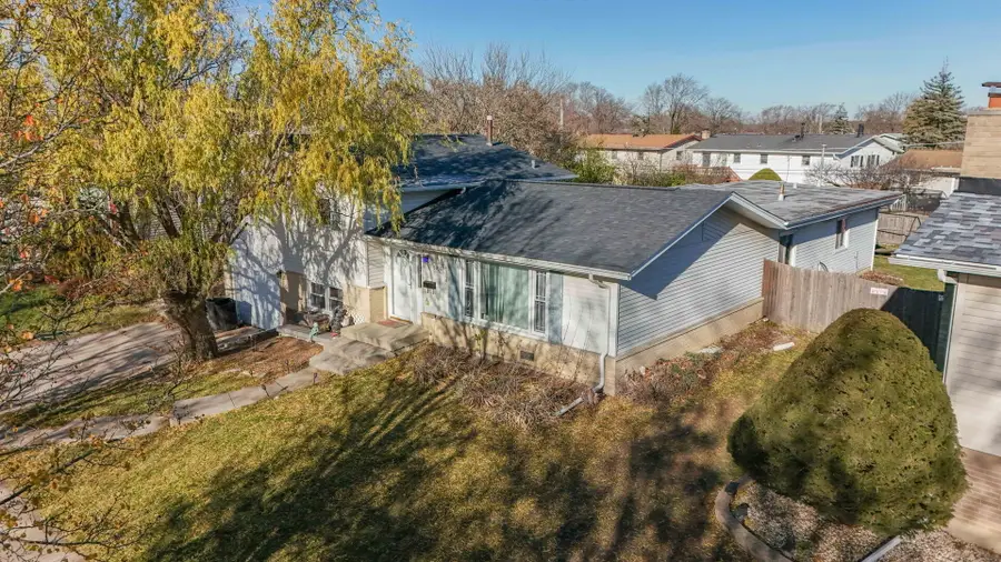 6036 Rob Roy Drive, Oak Forest, IL 60452 - Image #2