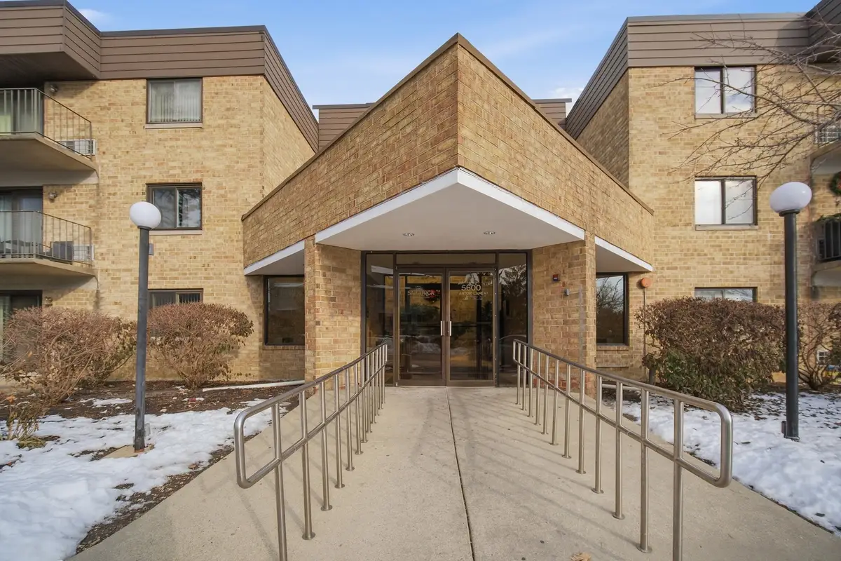 5600 Astor Lane #315, Rolling Meadows, IL 60008 - Image #1