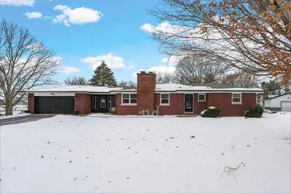 11 Lillian Lane, Yorkville, IL 60560