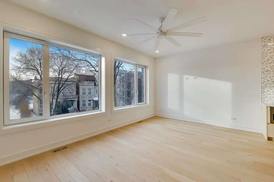 4351 S Vincennes Avenue #2, Chicago, IL 60653 - #3