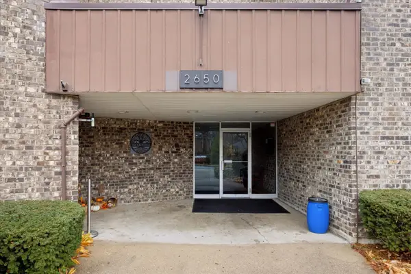 2650 Brookwood Way #108, Rolling Meadows, IL 60008