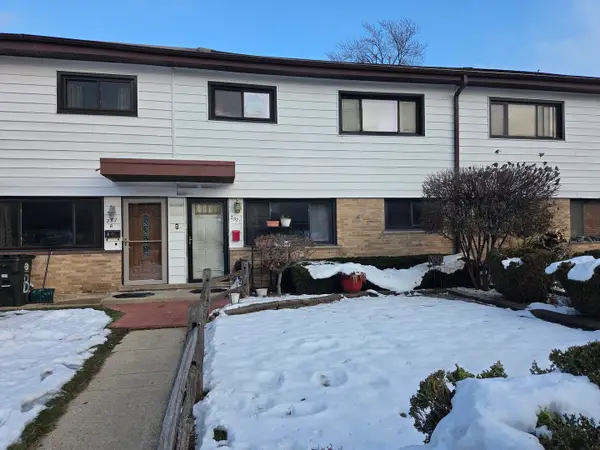 257 Dover Drive #C, Des Plaines, IL 60018
