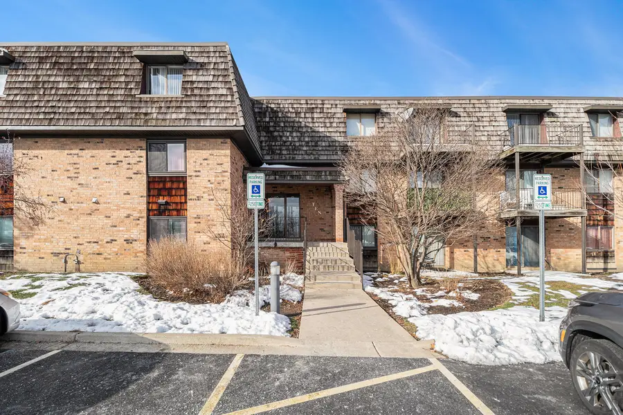 10 Oak Creek Drive #1020, Buffalo Grove, IL 60089 - Image #2