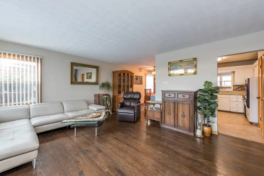 732 Whitney Avenue, Winthrop Harbor, IL 60096 - #2