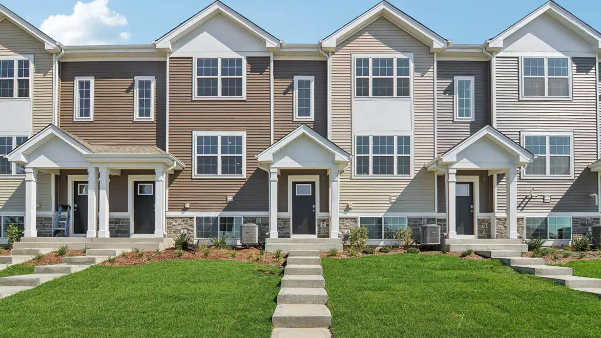 917 Briar Glen Court, Hampshire, IL 60140 - Image #1