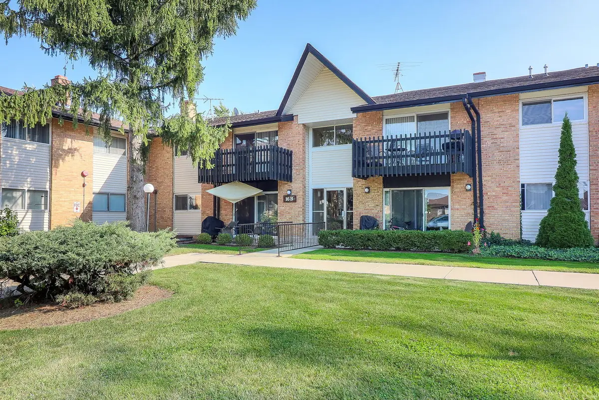 16B Kingery Quarter #208, Willowbrook, IL 60527 - Image #1