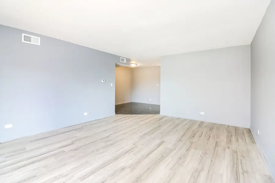 16B Kingery Quarter #208, Willowbrook, IL 60527 - Image #3